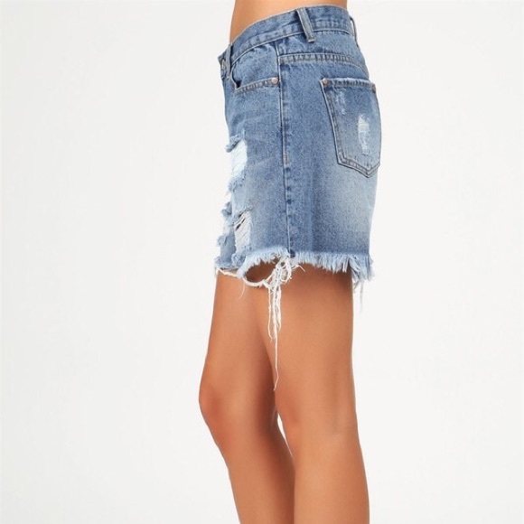 Shorts - Picture 3 of 3